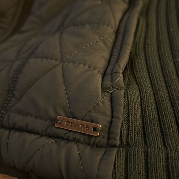 PrAna Deep Balsam Diva Ribbed Side Sherpa Interior Vest Size Small - Picture 7 of 7